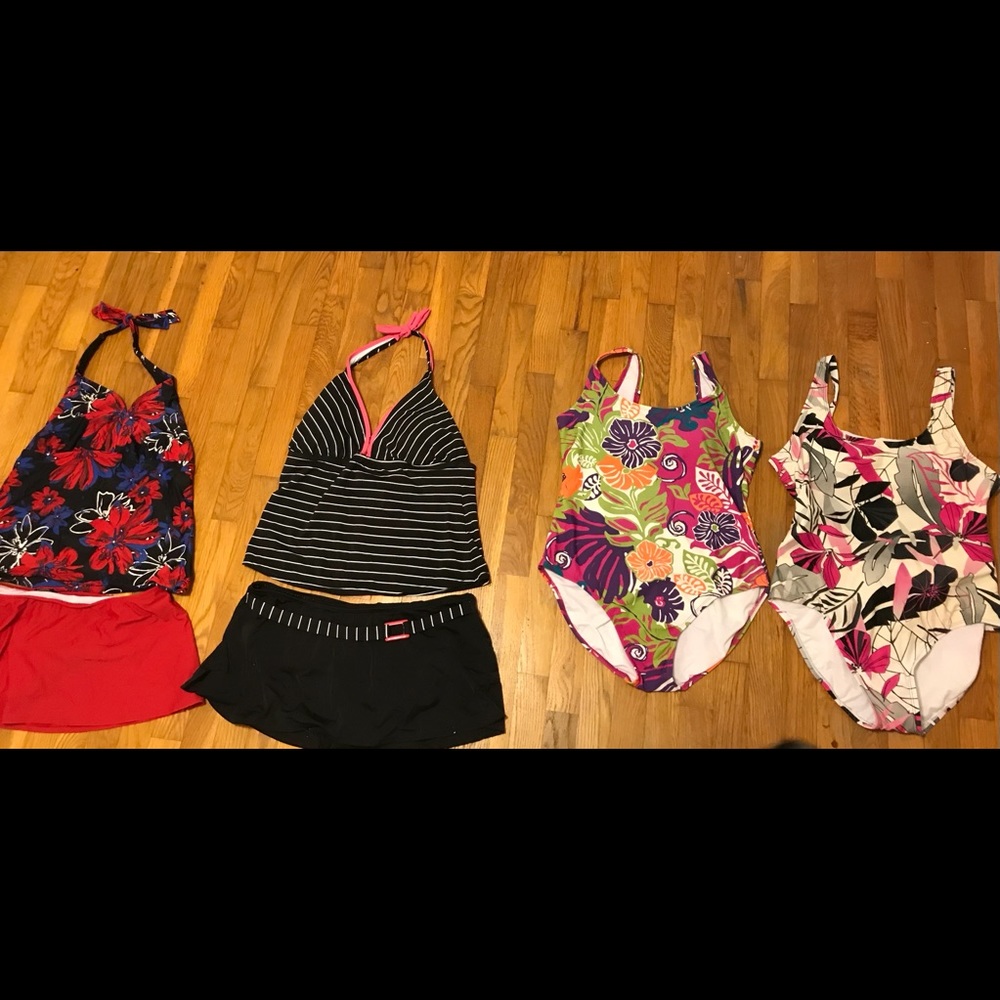 Women’s swimwear